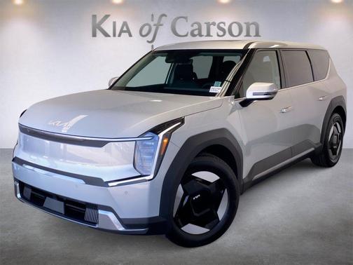 Ivory Silver 2026 Kia EV9 Light Long Range