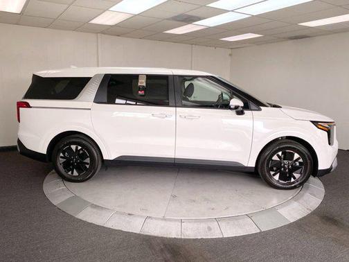 2026 Kia Carnival Hybrid LXS