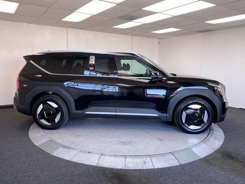 2026 Kia EV9 Wind