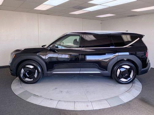 2026 Kia EV9 Wind
