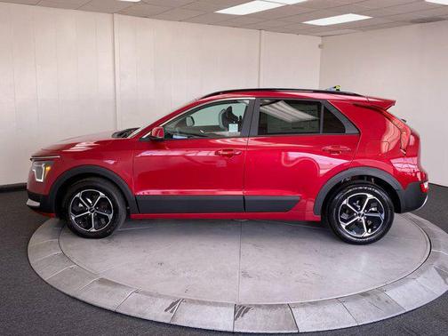 2025 Kia Niro EX