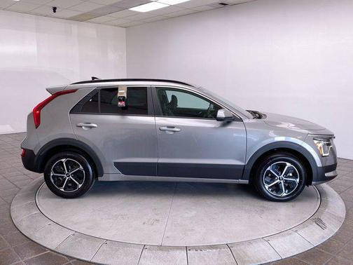 2026 Kia Niro LX