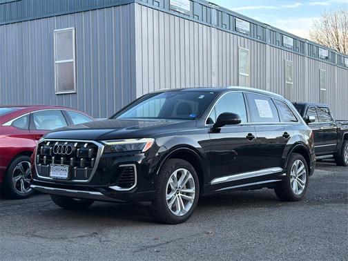 2025 Audi Q7 55 Premium Plus