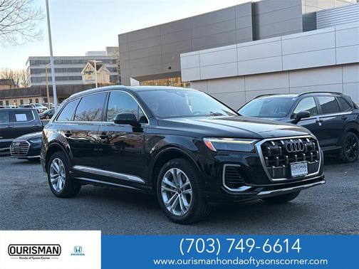 2025 Audi Q7 55 Premium Plus