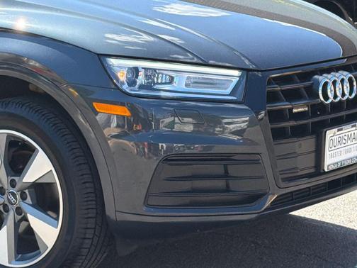 Manhattan Gray Metallic 2020 Audi Q5 45 Premium