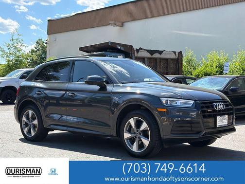 Manhattan Gray Metallic 2020 Audi Q5 45 Premium