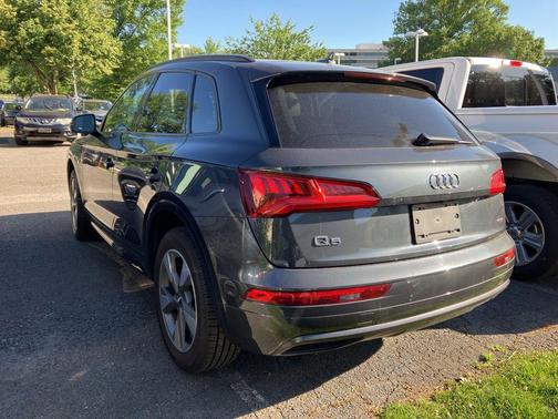 Manhattan Gray Metallic 2020 Audi Q5 45 Premium