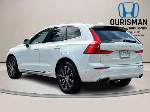 Crystal White Metallic 2018 Volvo XC60 T5 Inscription