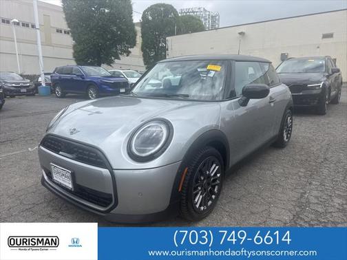 2025 MINI Hardtop Cooper