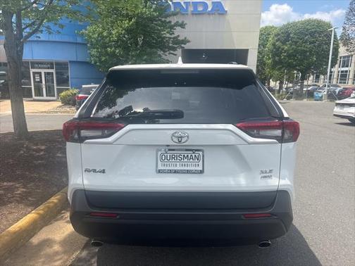 2022 Toyota RAV4 XLE