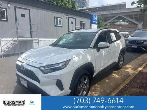 2022 Toyota RAV4 XLE