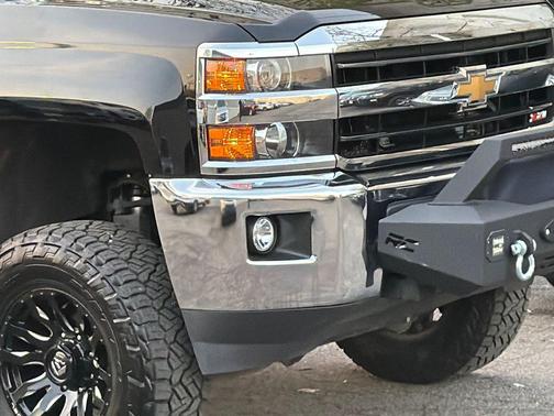 Black 2018 Chevrolet Silverado 2500 LT