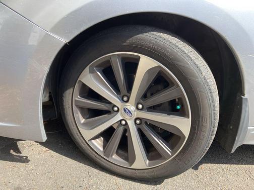 Ice Silver Metallic 2015 Subaru Legacy Premium