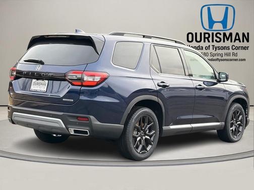 2025 Honda Pilot Touring 8-Passenger