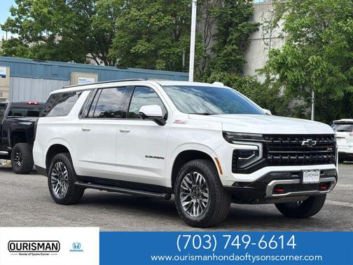 Iridescent Pearl Tricoat 2025 Chevrolet Suburban 4WD Z71