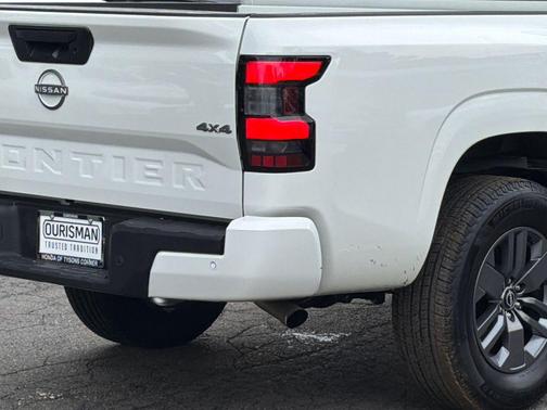 Glacier White 2026 Nissan Frontier SV