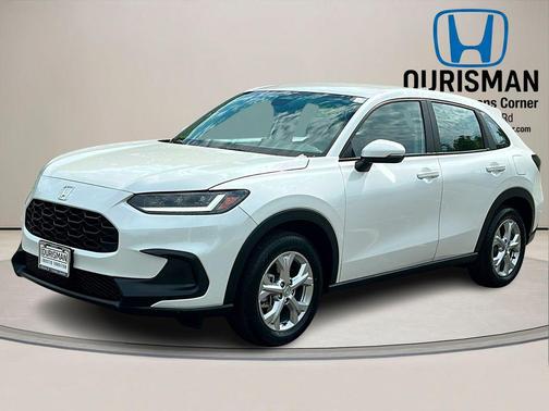 Platinum White Pearl 2023 Honda HR-V LX