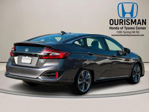 Modern Steel Metallic 2018 Honda Clarity Plug-In Hybrid Touring