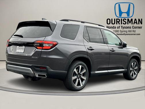 2025 Honda Pilot Touring 8-Passenger