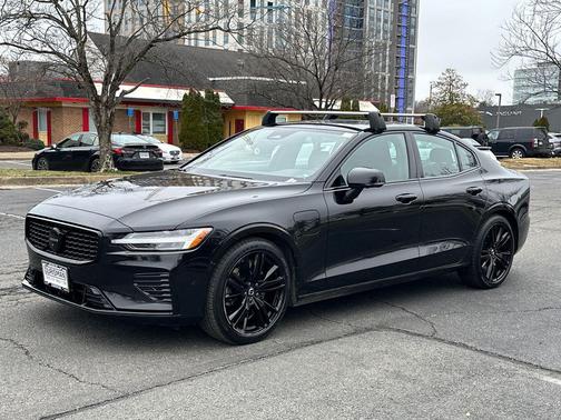 2023 Volvo S60 Recharge Plug-In Hybrid T8 Plus Black Edition