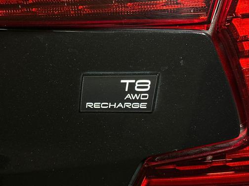 2023 Volvo S60 Recharge Plug-In Hybrid T8 Plus Black Edition