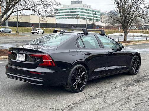 2023 Volvo S60 Recharge Plug-In Hybrid T8 Plus Black Edition