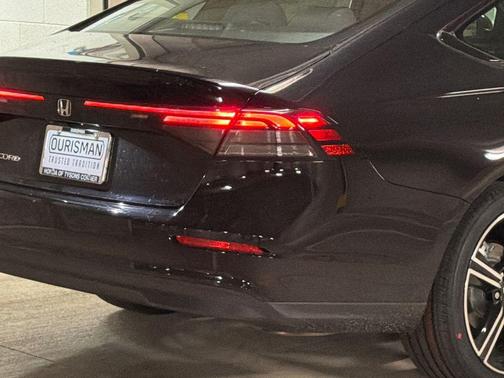Crystal Black Pearl 2026 Honda Accord SE