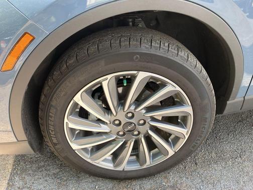 Whisper Blue Metallic Clearcoat 2023 Lincoln Corsair Reserve