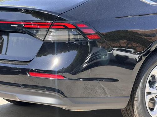 2025 Honda Accord LX 1.5T