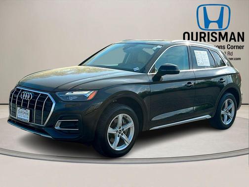 Mythos Black Metallic 2022 Audi Q5 40 Premium