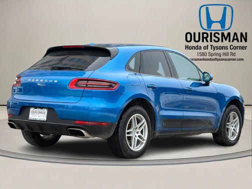 2018 Porsche Macan Base (PDK)