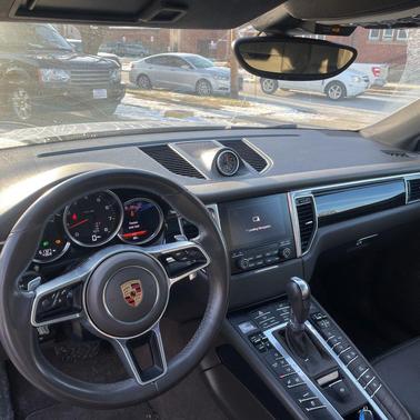 2018 Porsche Macan 