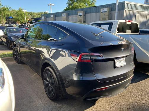 2024 Tesla Model Y Long Range Dual Motor All-Wheel Drive