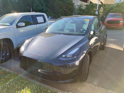 2024 Tesla Model Y Long Range Dual Motor All-Wheel Drive