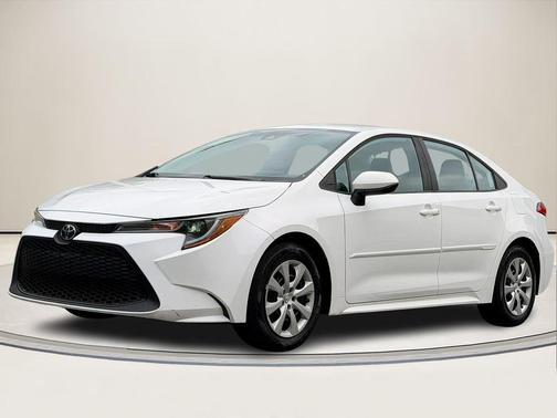 Super White 2020 Toyota Corolla LE