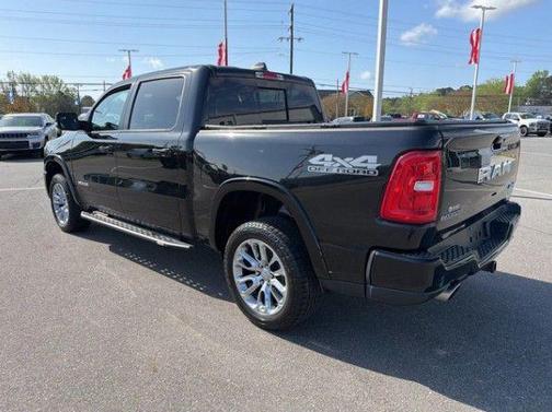 Diamond Black Crystal Pearlcoat 2025 RAM 1500 Laramie