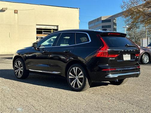 2022 Volvo XC60 B5 Inscription