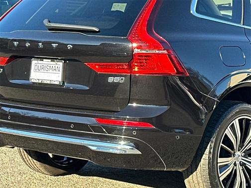 2022 Volvo XC60 B5 Inscription