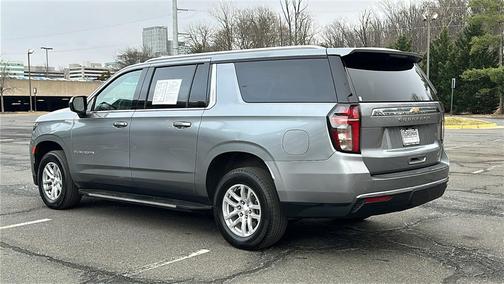 2023 Chevrolet Suburban LT