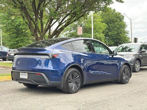 Deep Blue Metallic 2026 Tesla Model Y Rear-Wheel Drive