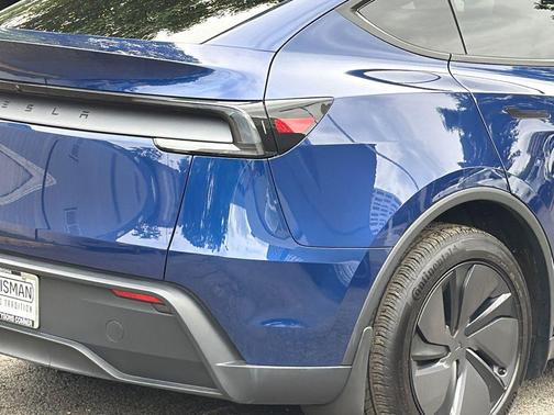Deep Blue Metallic 2026 Tesla Model Y Rear-Wheel Drive