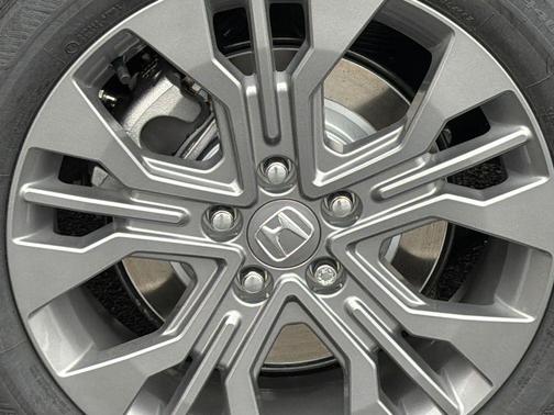 Crystal Black Pearl 2026 Honda Odyssey Touring