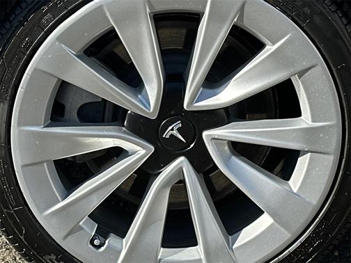 2022 Tesla Model 3 Standard Range