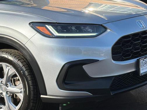 Lunar Silver Metallic 2023 Honda HR-V LX