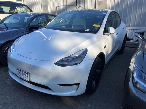 Pearl White Multi-Coat 2023 Tesla Model Y Long Range Dual Motor All-Wheel Drive