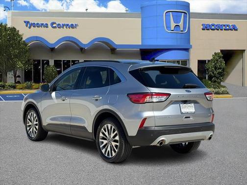 2022 Ford Escape Titanium