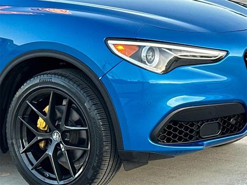 2019 Alfa Romeo Stelvio Ti Sport