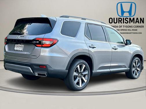 2025 Honda Pilot Touring 8-Passenger