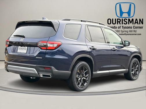 2025 Honda Pilot Touring 8-Passenger