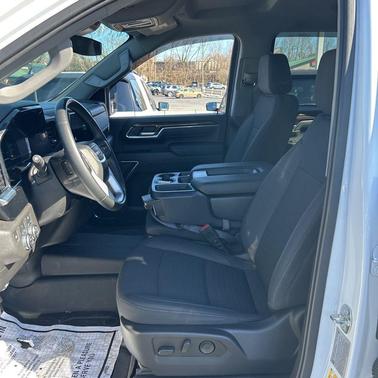 Summit White 2024 GMC Sierra 3500 SLE